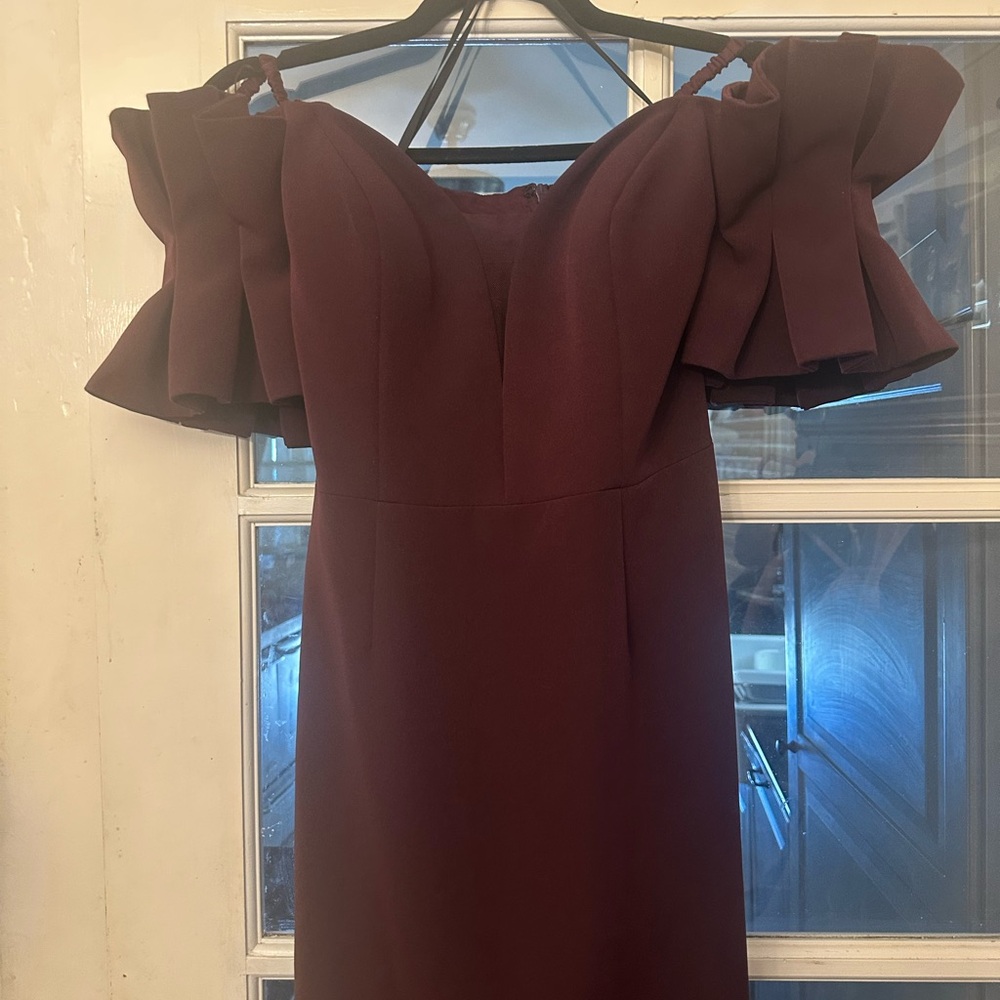 ❤️ BRAND NEW WITH TAGS ALEXANDER BY DAYMOR EVENING GOWN 1569 in WINE $1050 - Picture 3 of 11